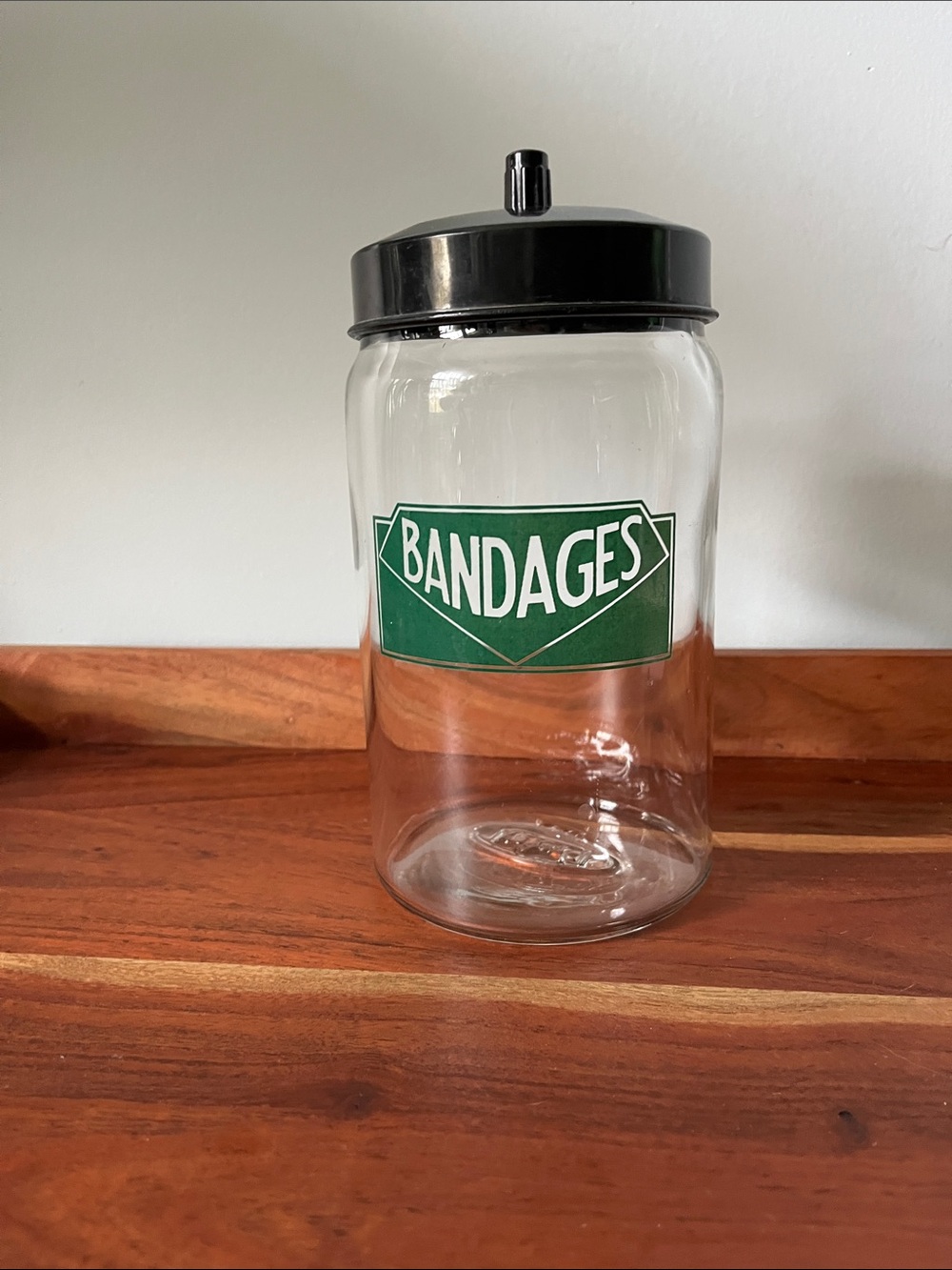 VINTAGE GLASS MEDICAL APOTHECARY JAR